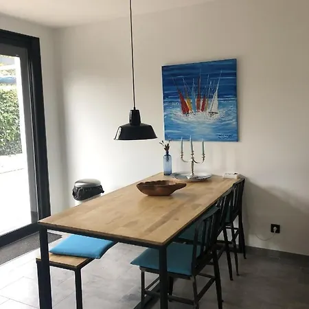 度假居 Big Ben 750m De La *