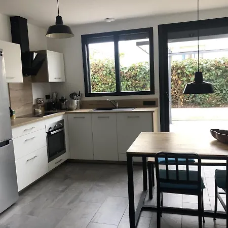 度假居 Big Ben 750m De La *